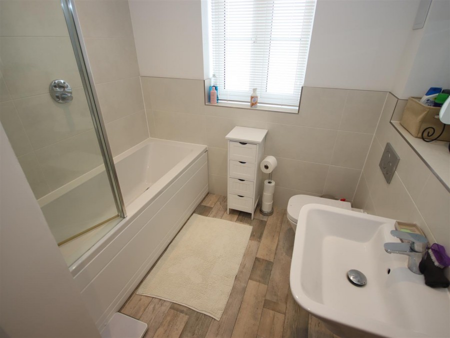 Images for Studley Gardens, Studley, Calne