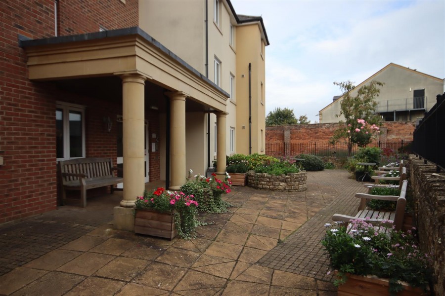 Images for Castle Lodge, Gladstone Road, Chippenham