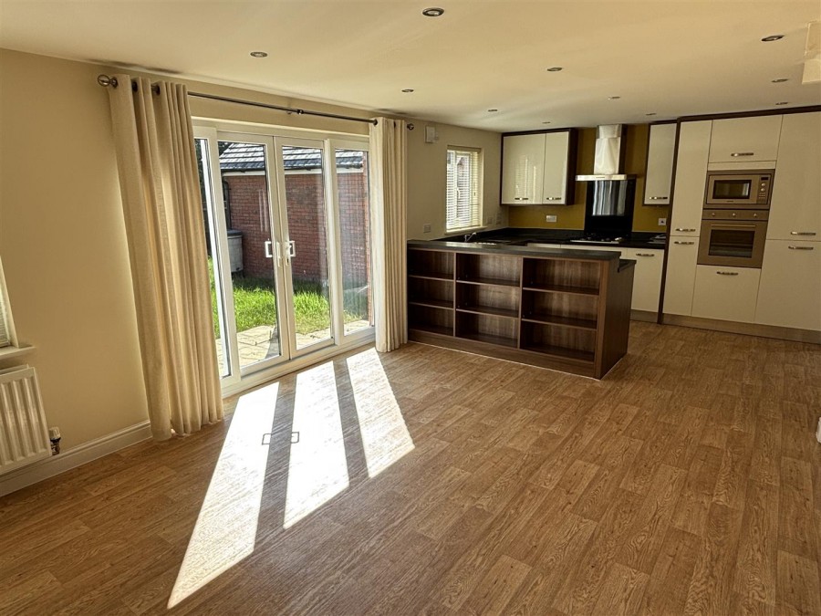 Images for Comet Crescent, Calne