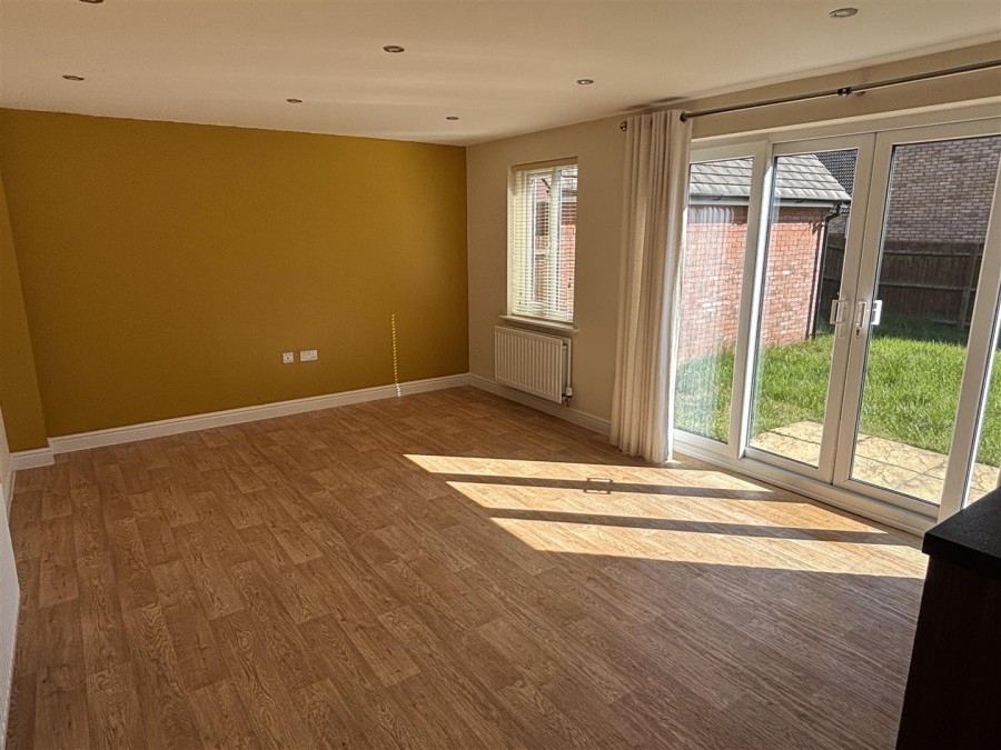Images for Comet Crescent, Calne