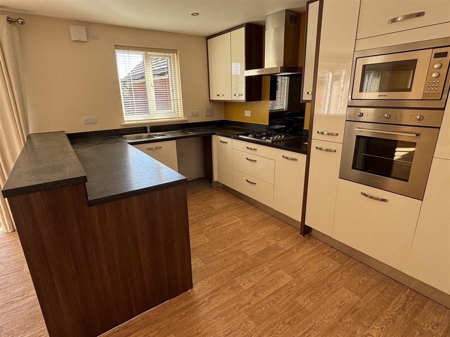 Images for Comet Crescent, Calne