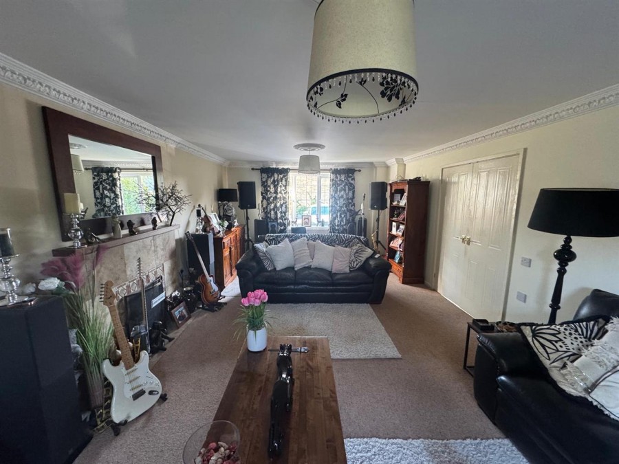 Images for Bishop Close, Chippenham