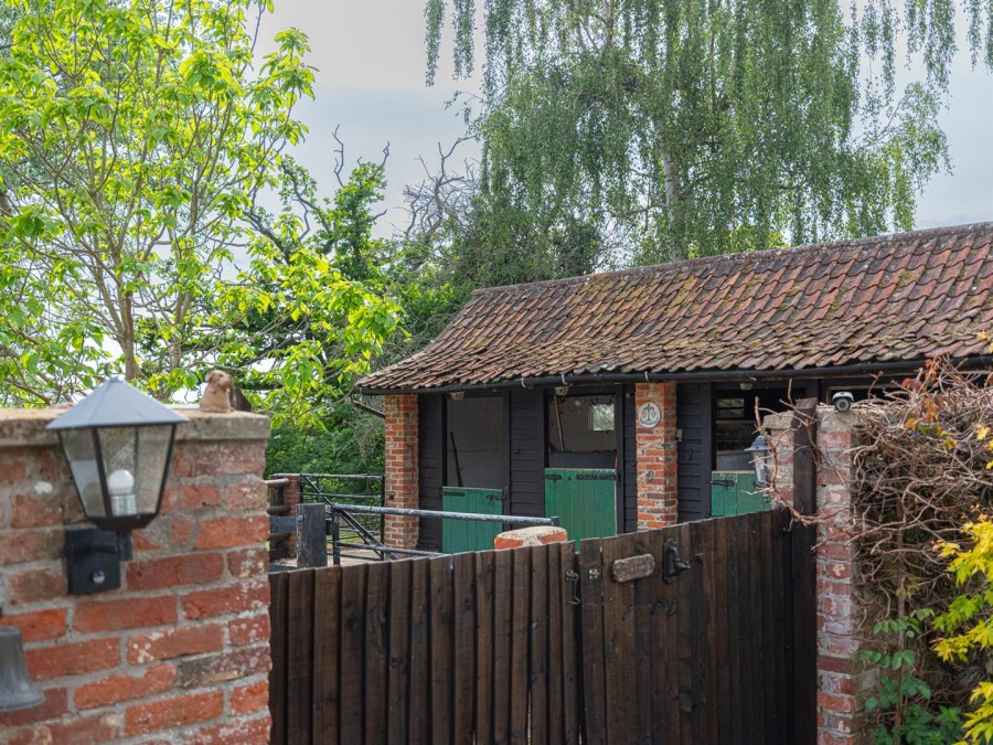Images for Turf House Lane, Bremhill, Calne