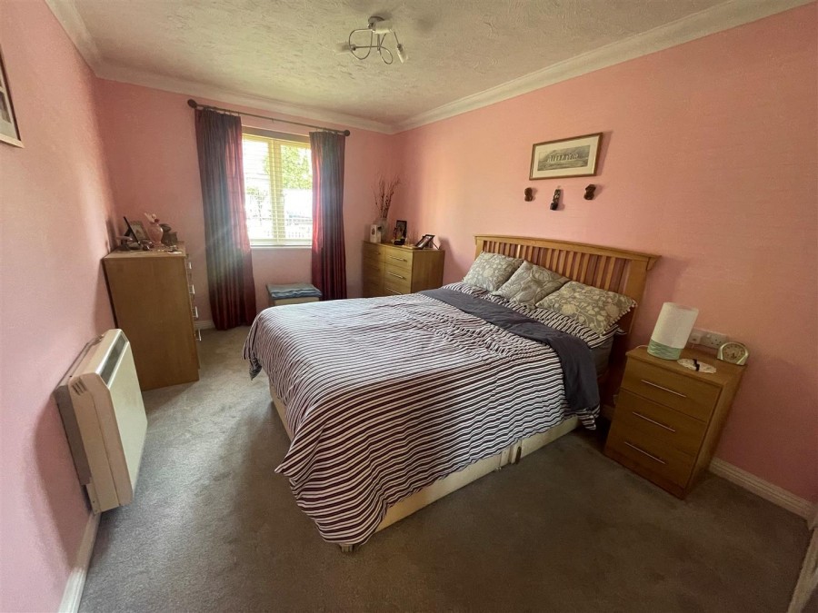 Images for Castle Lodge, Chippenham