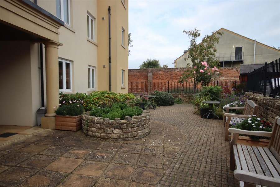 Images for Castle Lodge, Gladstone Road, Chippenham