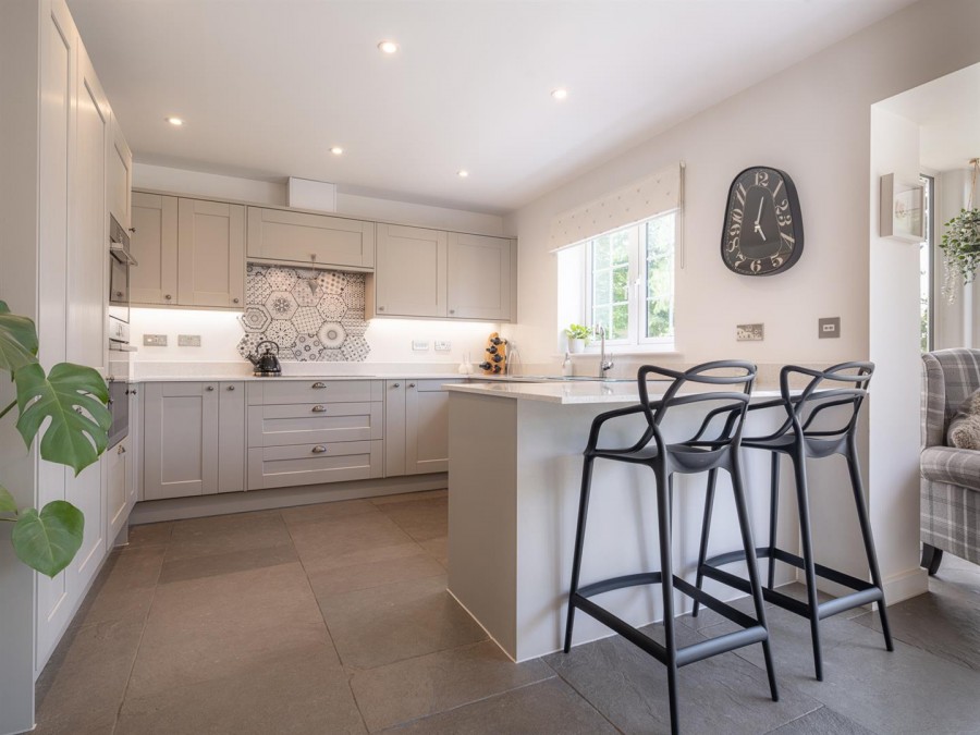 Images for Studley Gardens, Studley, Calne