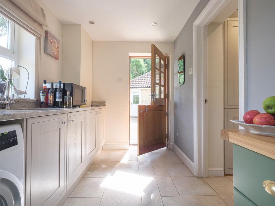 Images for Petty Lane, Derry Hill