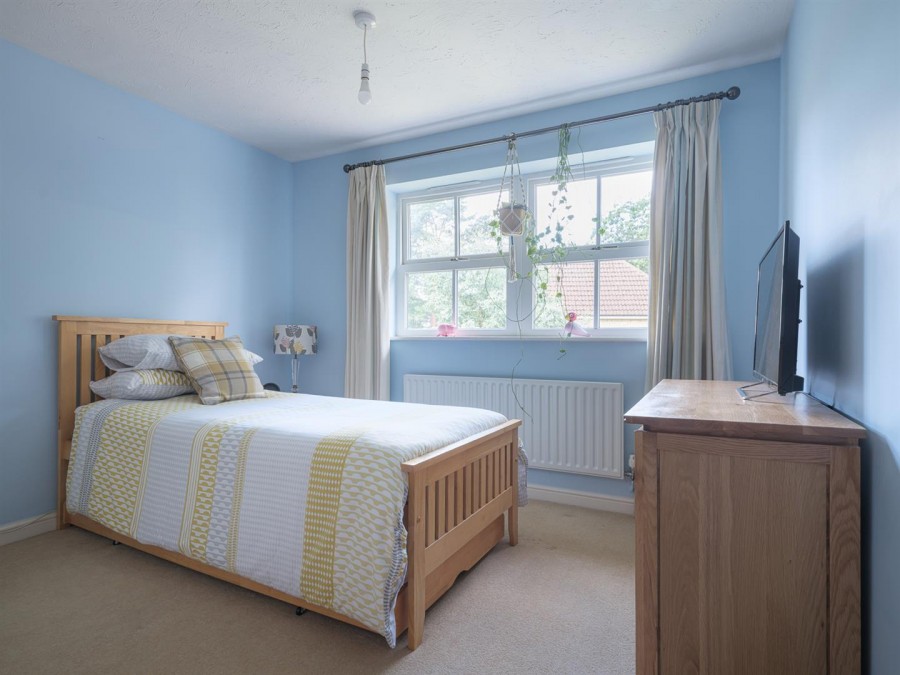 Images for Petty Lane, Derry Hill
