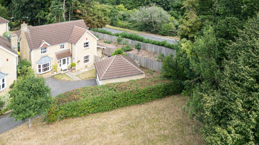 Images for Petty Lane, Derry Hill