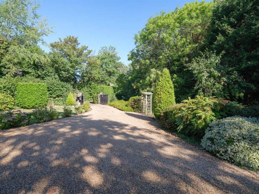 Images for Old Hardenhuish Lane, Chippenham