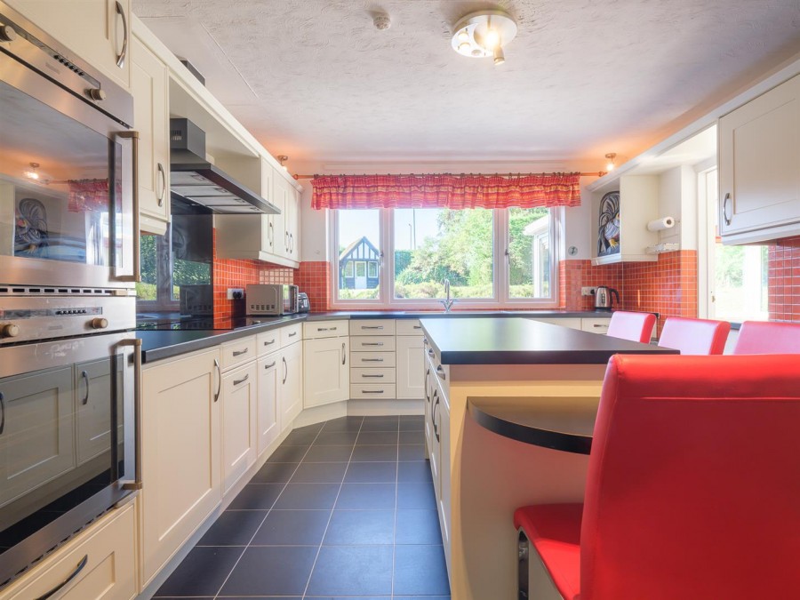 Images for Old Hardenhuish Lane, Chippenham