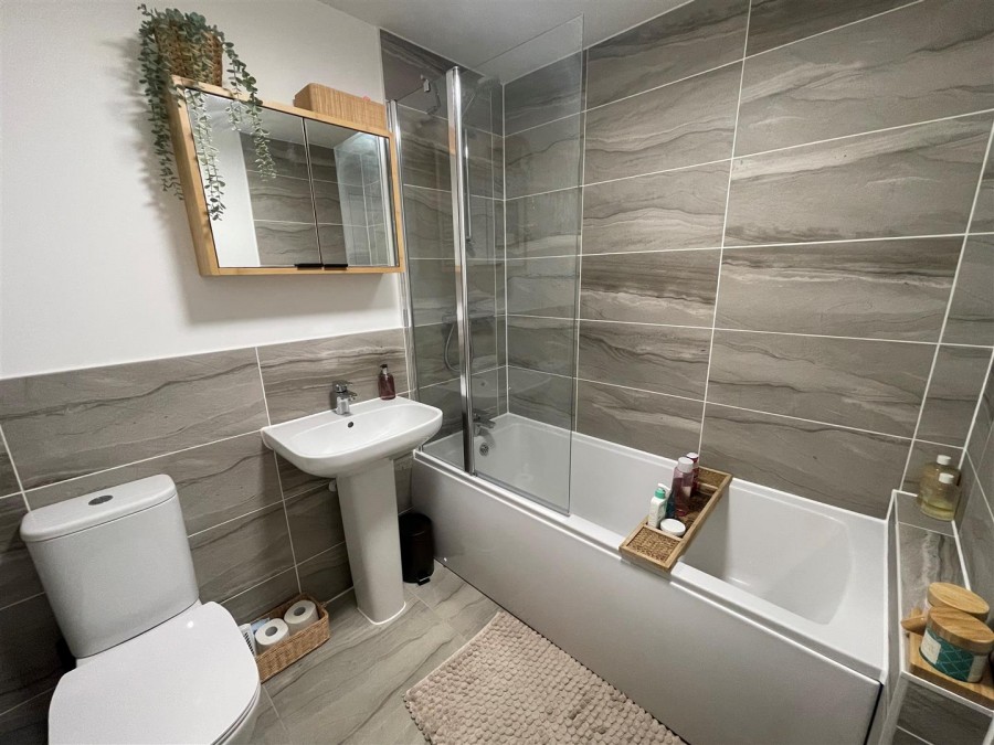 Images for Gainey Gardens, Chippenham
