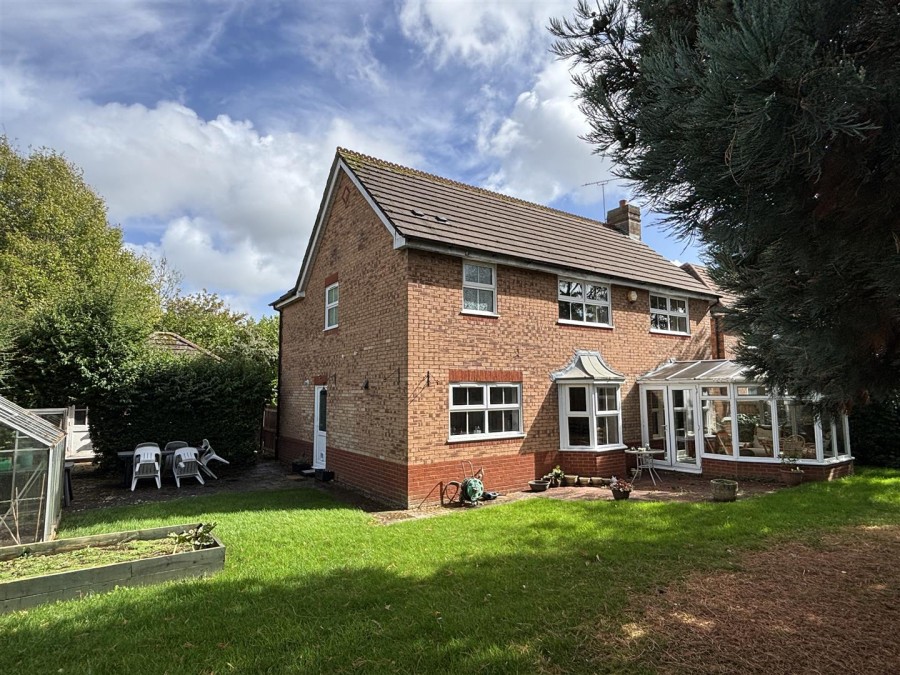 Images for Sandown Drive, Chippenham