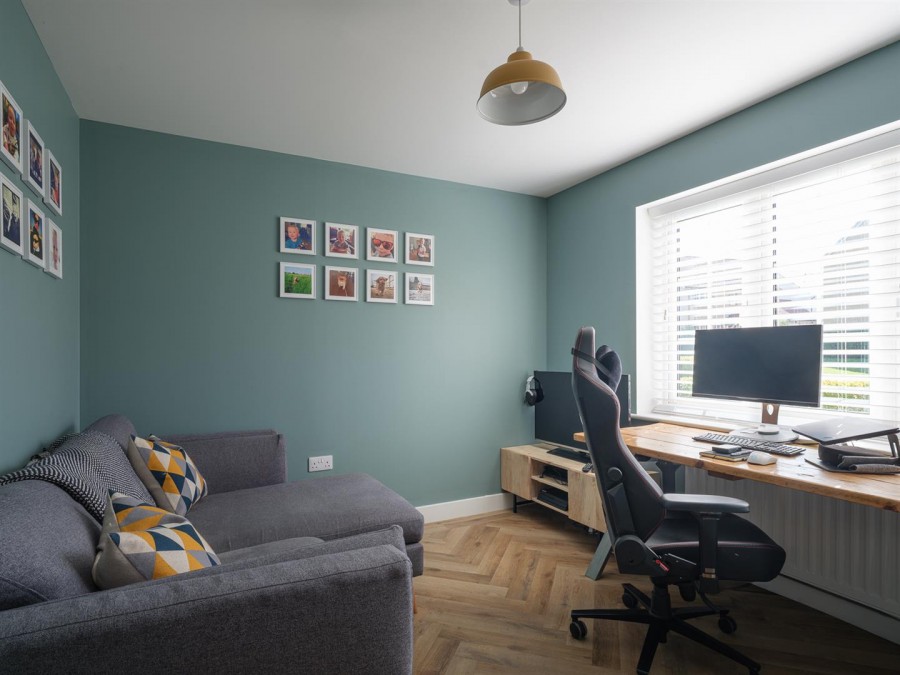 Images for Studley Gardens, Studley, Calne