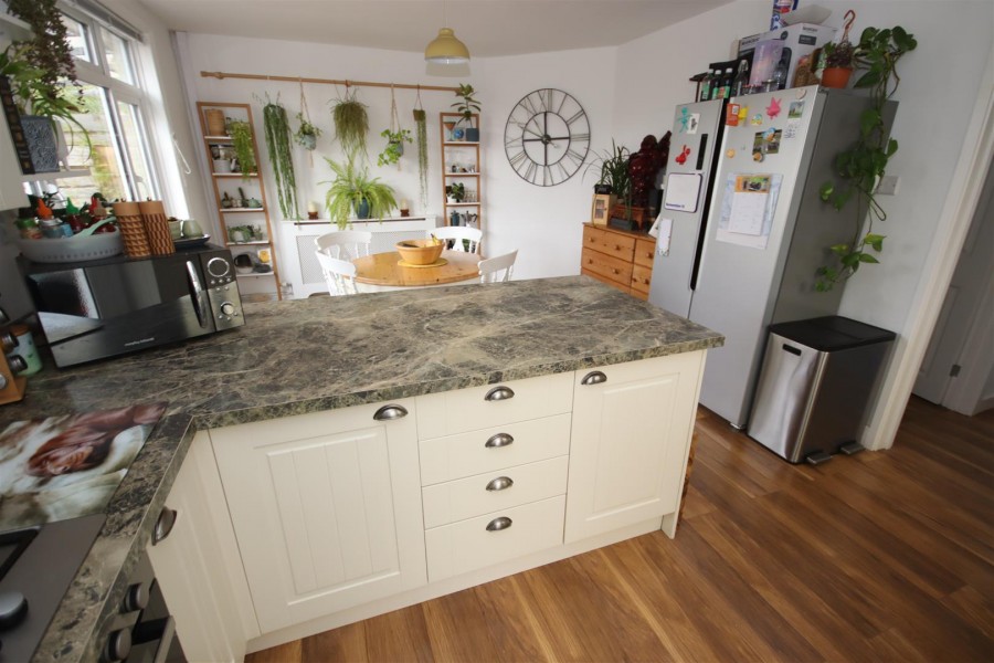 Images for Greenway Lane, Chippenham