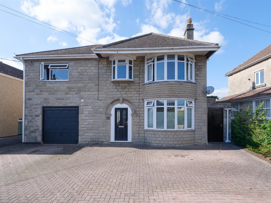 Images for Hardenhuish Avenue, Chippenham