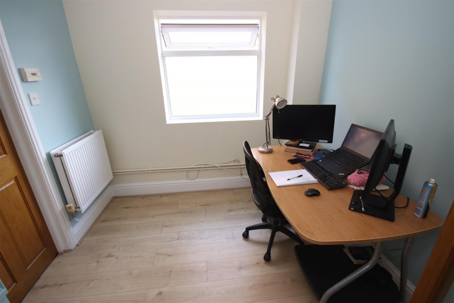 Images for Hardenhuish Avenue, Chippenham