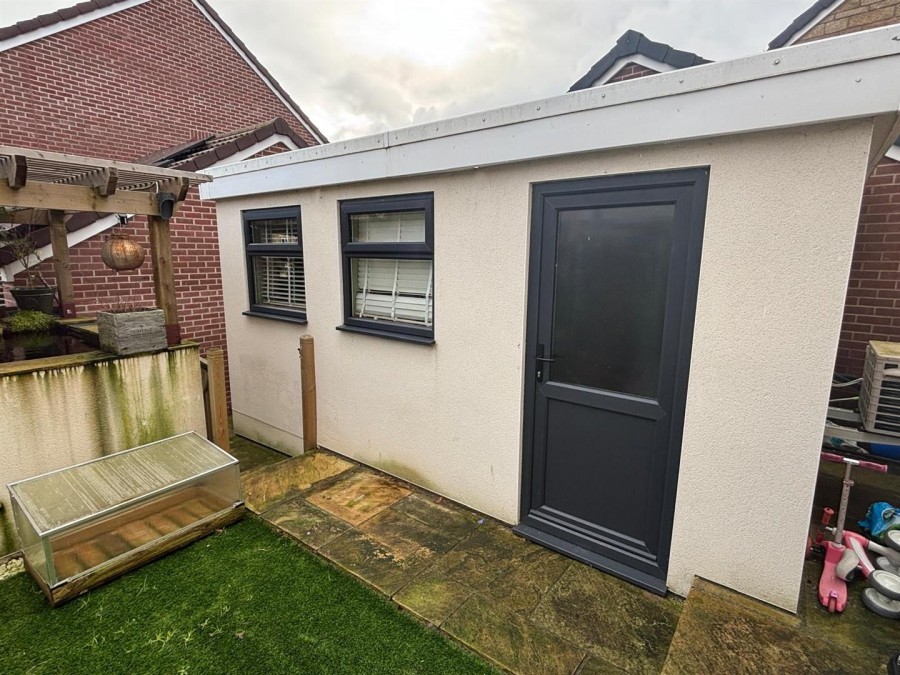 Images for Gainey Gardens, Chippenham