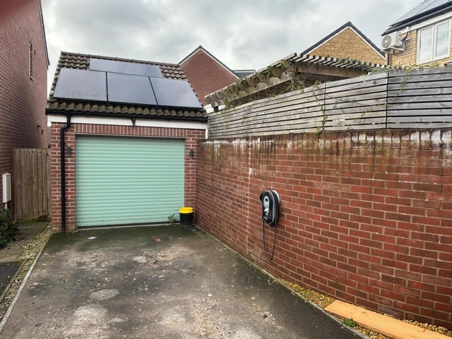 Images for Gainey Gardens, Chippenham