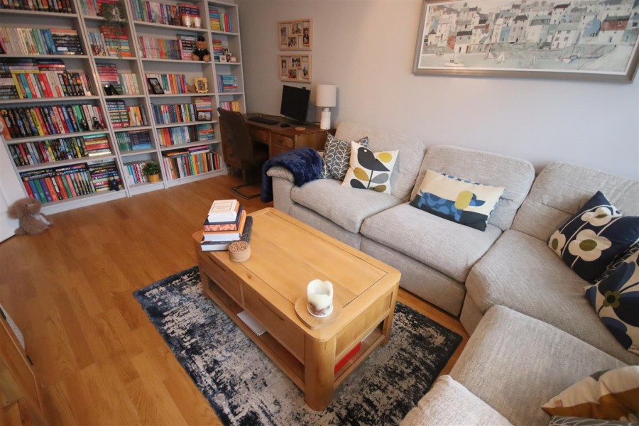 Images for Comet Crescent, Calne