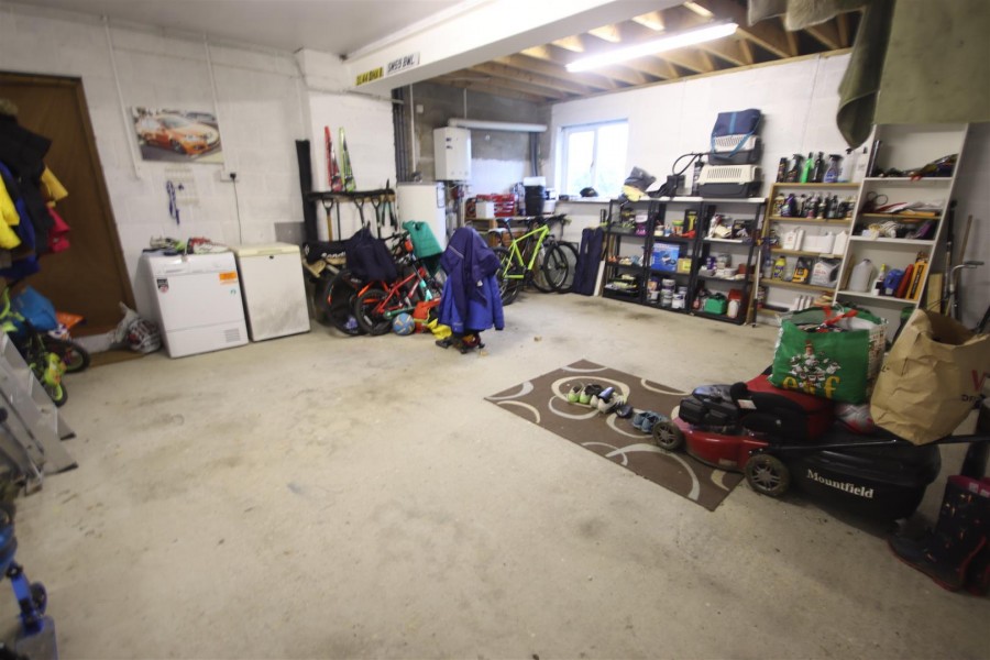 Images for Wood Lane, Chippenham