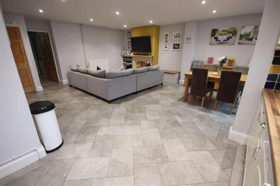 Images for Wood Lane, Chippenham