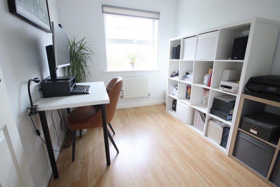 Images for Curlew Drive, Chippenham