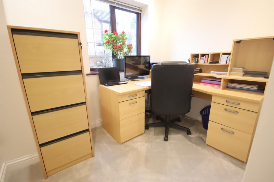 Images for Exeter Close, Chippenham