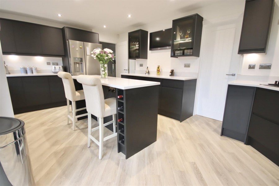 Images for Exeter Close, Chippenham