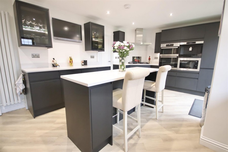 Images for Exeter Close, Chippenham