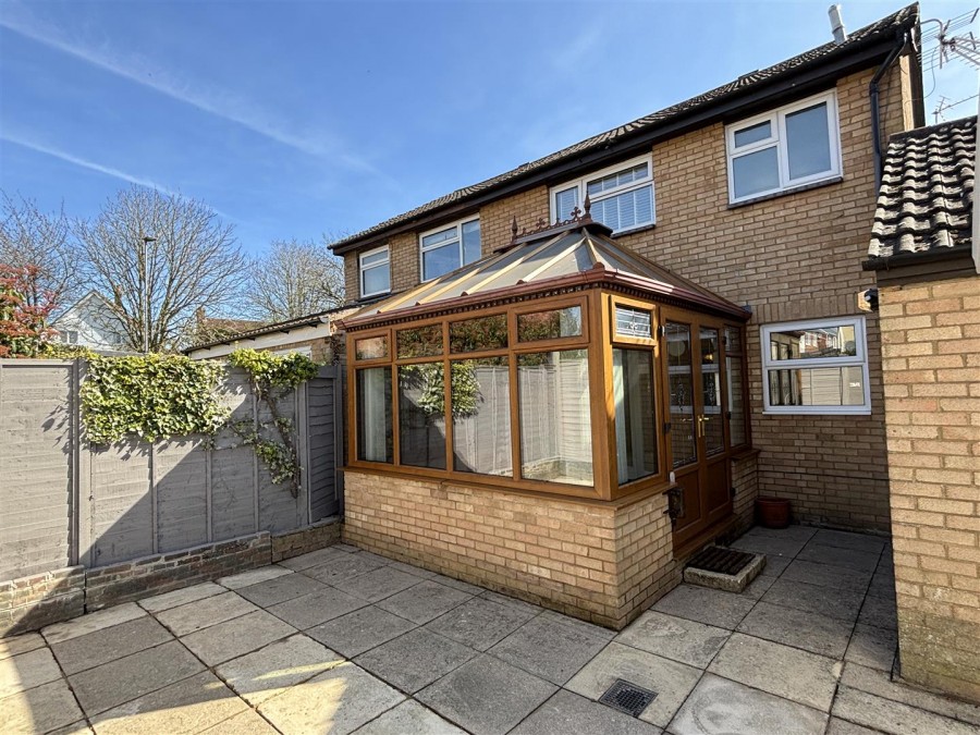 Images for Fitzwarren Close, Chippenham