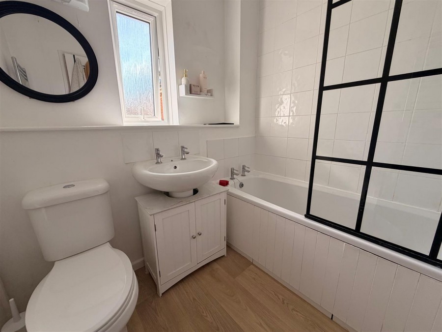 Images for Holmes Close, Chippenham