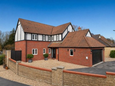 Barry Place, Derry Hill, Calne