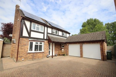 Hedge Row, Chippenham