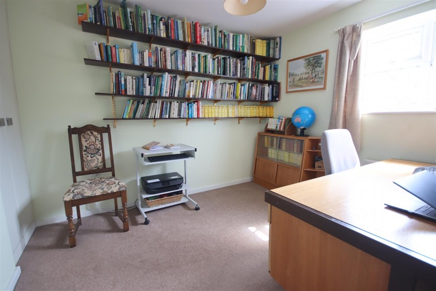 Images for Hedge Row, Chippenham
