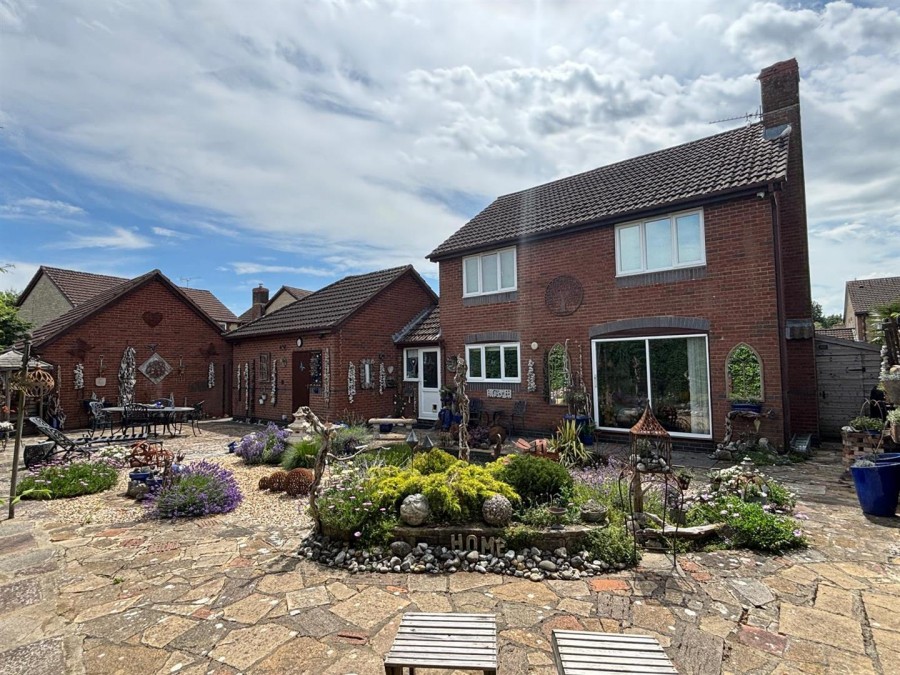 Images for Chevral Close, Chippenham