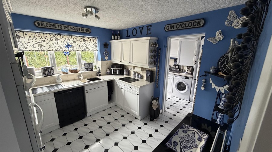Images for Chevral Close, Chippenham
