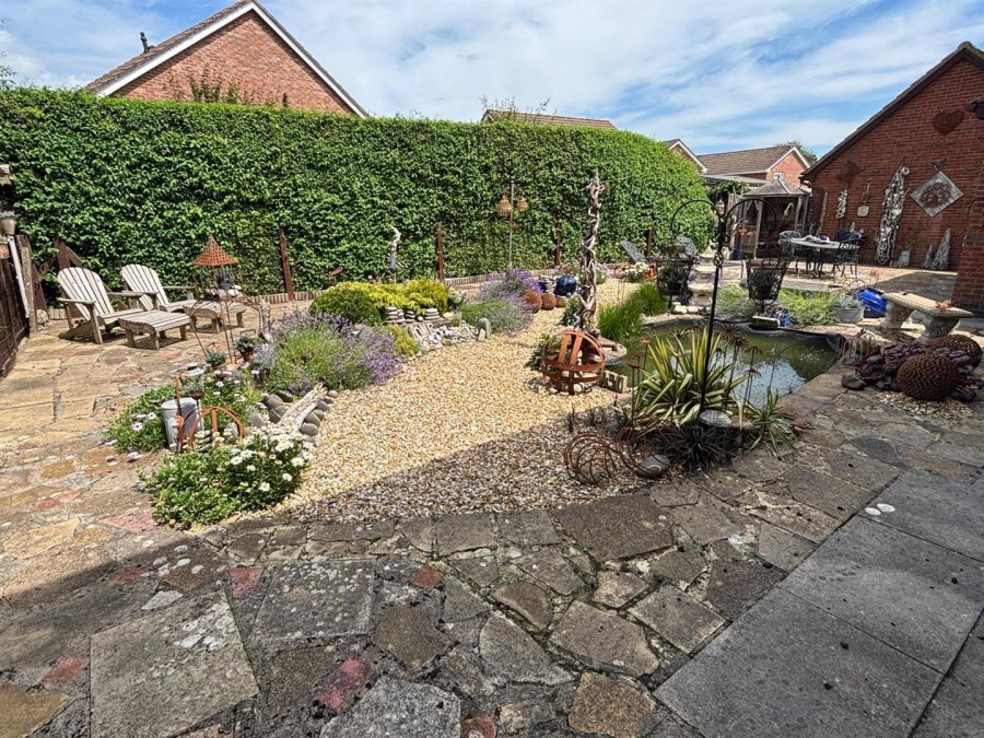 Images for Chevral Close, Chippenham