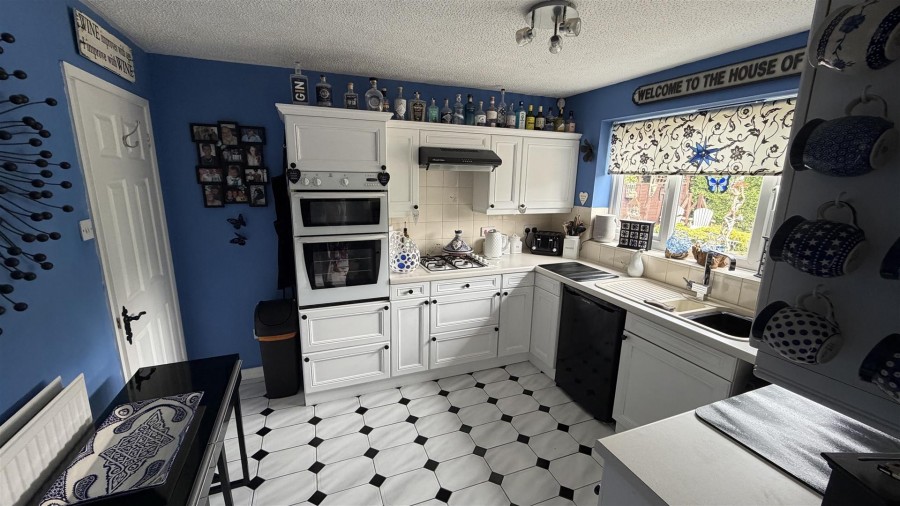 Images for Chevral Close, Chippenham