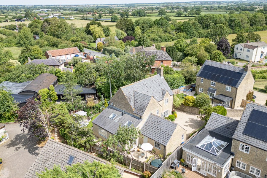 Images for Beeches Lane, Daunstey Lock, Chippenham