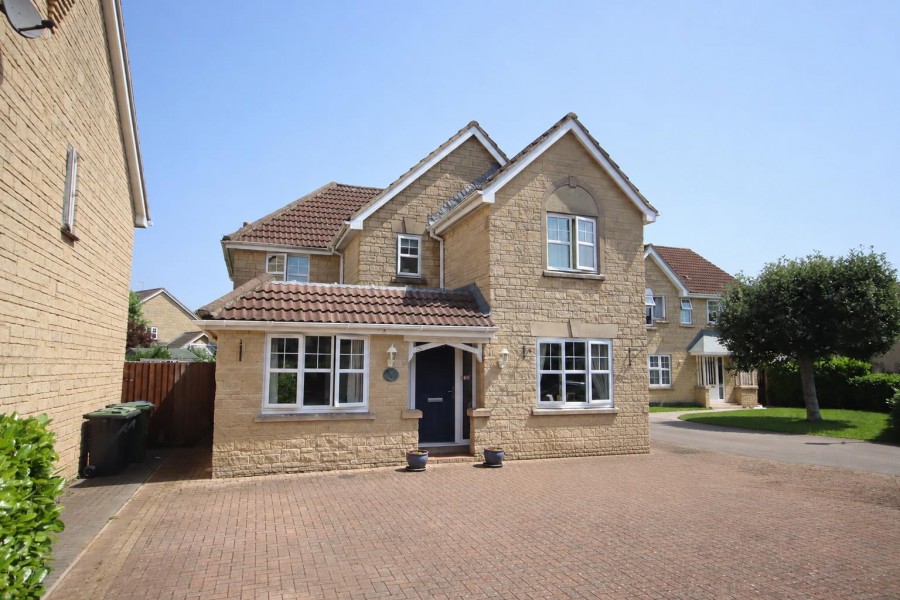 Images for Redwing Avenue, Chippenham
