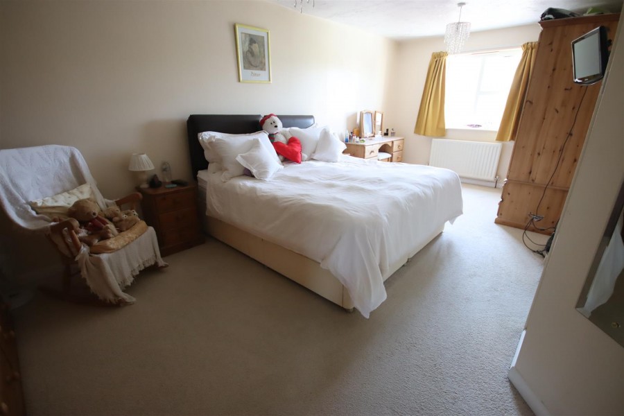 Images for Redwing Avenue, Chippenham