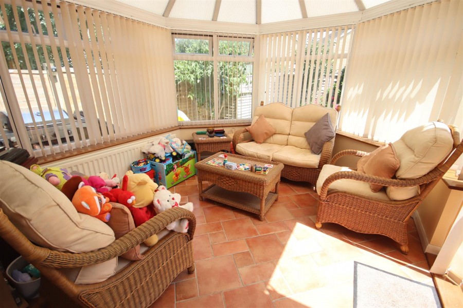 Images for Redwing Avenue, Chippenham