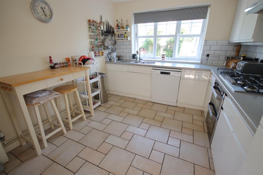 Images for Redwing Avenue, Chippenham
