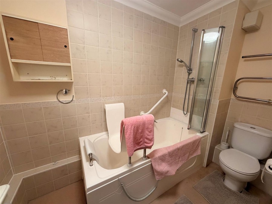Images for Castle Lodge, Gladstone Road, Chippenham