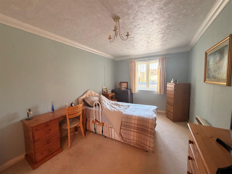 Images for Castle Lodge, Gladstone Road, Chippenham
