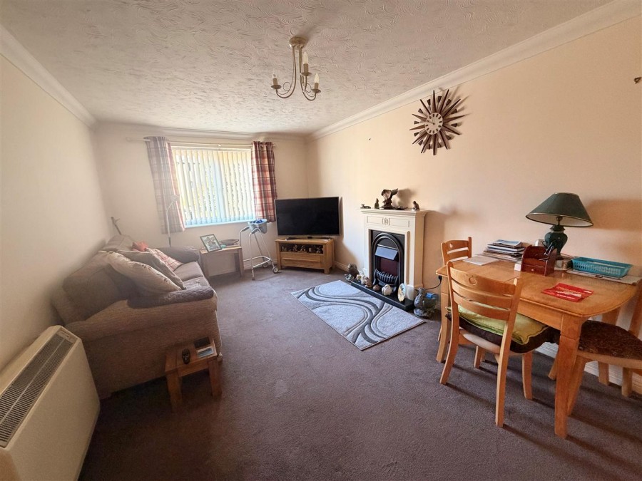 Images for Castle Lodge, Gladstone Road, Chippenham