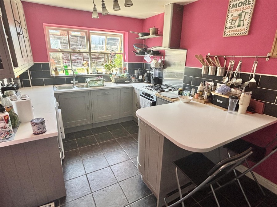 Images for Gleneagles Close, Monkton Park, Chippenham