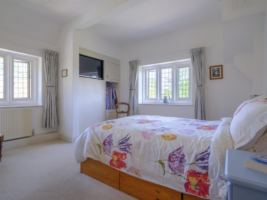 Images for Reybridge, Lacock, Chippenham