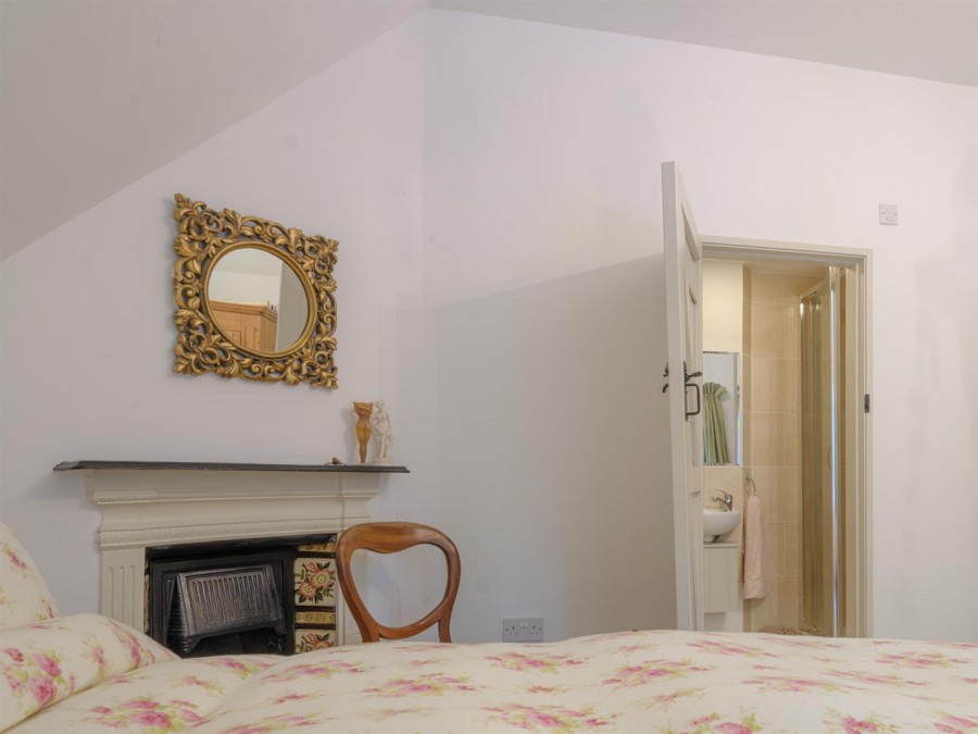 Images for Reybridge, Lacock, Chippenham